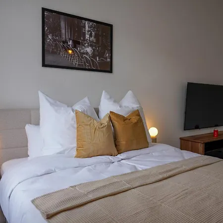 شقة Wohnkultur - Altbau Charme Fuer 8 Personen