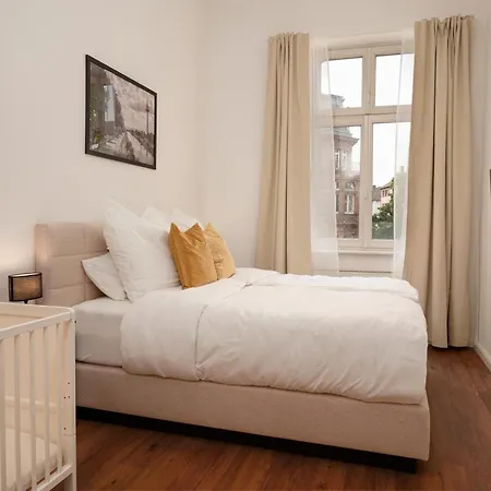 Wohnkultur - Altbau Charme Fuer 8 Personen شقة مانهايم